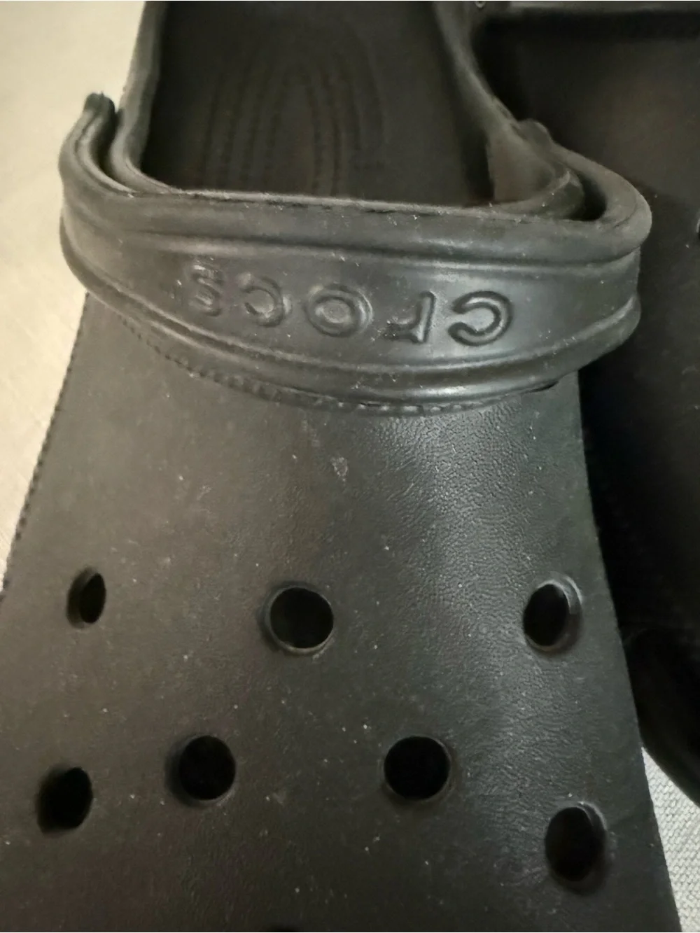 CROCS signature clogs